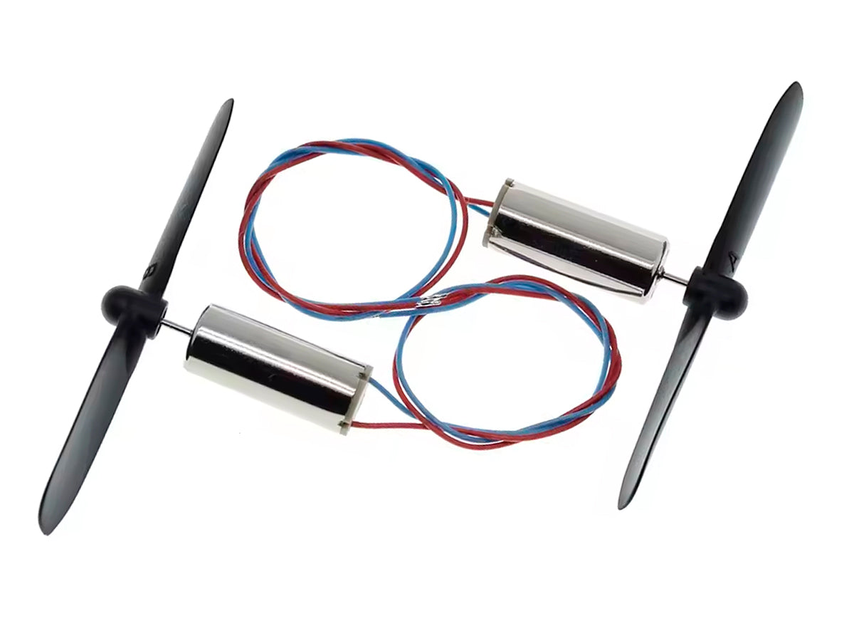 Par Micro Motor DC 7x16mm con hélices, ideal para drones y proyectos de aeromodelismo