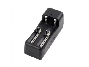 Cargador Inteligente de Baterías TG-008, ideal para proyectos de electrónica y robótica.